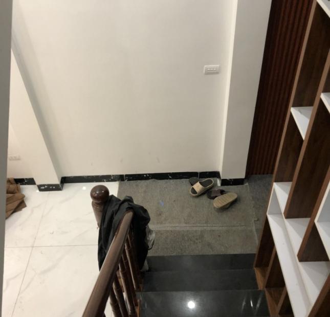 BÁN NHÀ ĐẸP Ở LUÔN THÁI HÀ, TRUNG TÂM QUẬN ĐỐNG ĐA, 40M2 X 5 TẦNG, 2 THOÁNG, 4.3 TỶ, LH 0966037496