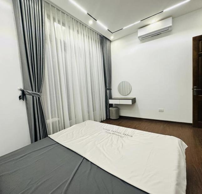             SIÊU PHẨM CẦU GIẤY LÔ GÓC 46M X 4T, 4 THOÁNG, Ô TÔ 5,8 TỶ.