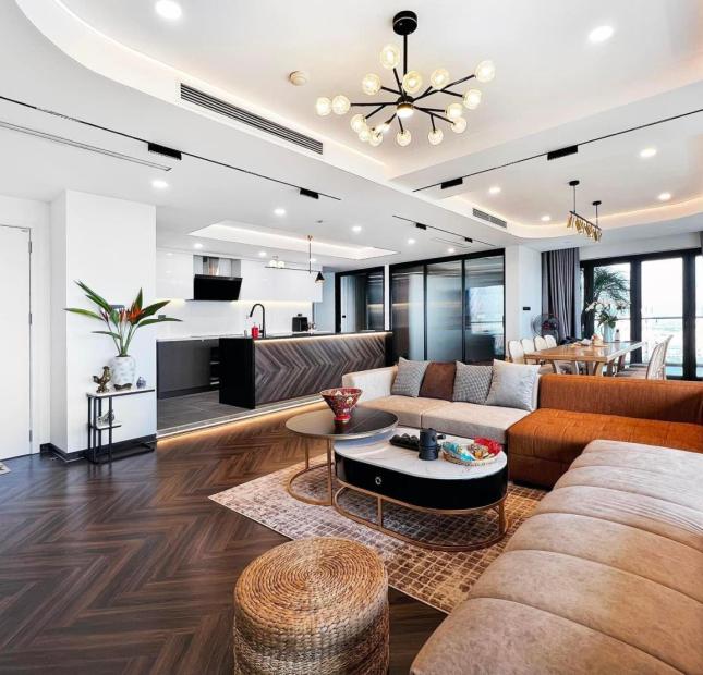 Bán nhà tại ngõ 68 Cầu Giấy có diện tích 50m2, mặt tiền rộng 5m, nhà 5 tầng