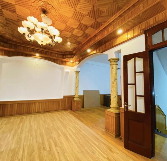 CHỦ NHÀ CẦN BÁN NHÀ TRẦN QUỐC HOÀN- CẦU GIẤY. Ô TÔ. DT 55M2, 5 TẦNG. MT 6.5M. NHỈNH 15 TỶ