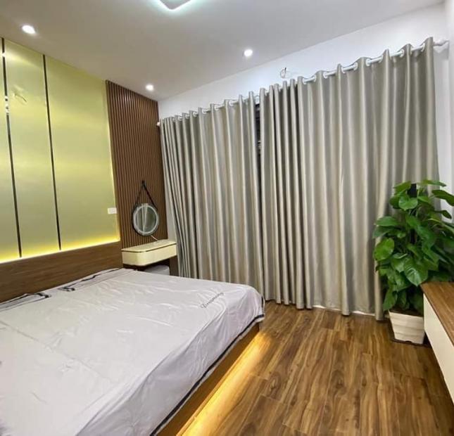 Bán Nhà Nguyễn Sơn Thuận Tiện Ra Nguyễn Văn Cừ, Long Biên, 35m2, 5T chỉ 3,6 tỷ