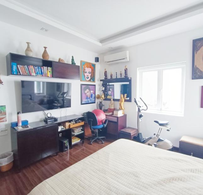 Cần tiền xây sử trung tâm bảo trợ trẻ em bán gấp biệt thự đơn lập khu ctyland Phan Văn Trị  216m2, giá 45 tỷ.