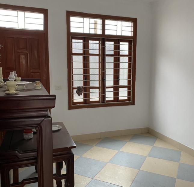HIẾM HIẾM HIẾM BÀN NHÀ PHỐ HÀO NAM ĐỐNG ĐA 35M2 NGÕ THÔNG, 2 THOÁNG 4 TỶ LH 0966037496