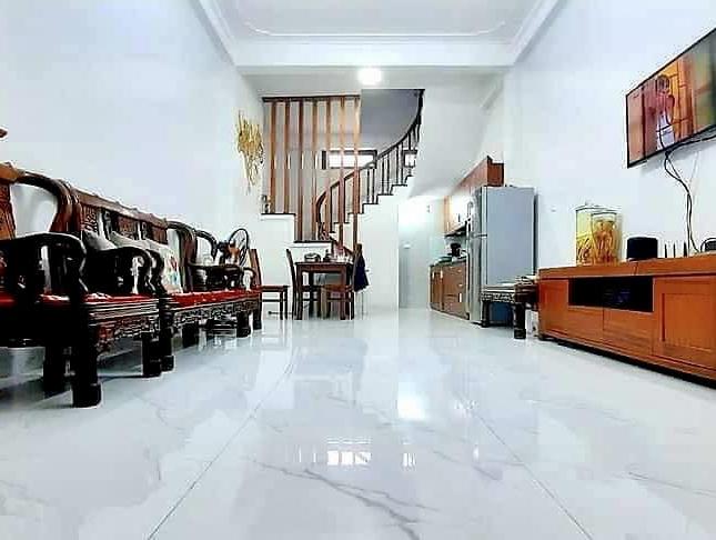 Nhà Đại Từ 5 tầng mới 60m2 full nội thất 6 tỷ