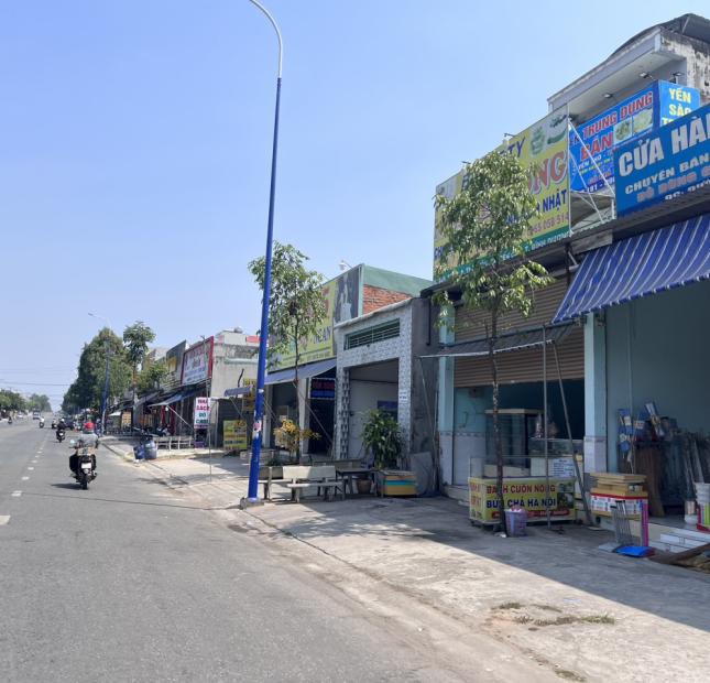Kẹt tiền bán gấp 300m2 (10x30m), sát chợ, gần trường học cấp 2, dân đông