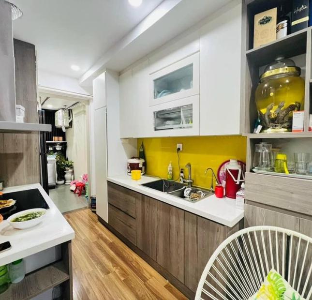 Cần bán căn hộ 2N. Chung cư Hoà Phát 70 Nguyễn Đức Cảnh. Giá 2,79 tỷ