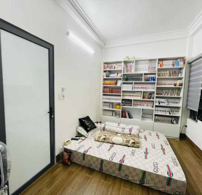 CỰC HIẾM! Nhà lô góc 3 mặt thoáng, Thuỵ Khuê - Tây Hồ 39m2x4T, MT 4,6m, giá 5,5Tỷ.