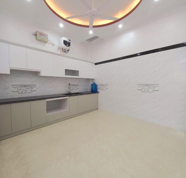 NHÀ 4 TẦNG NGAY ĐƯỜNG HỒ SEN CẦU RÀO 2 dt 48m x 4 tầng giá 3tỷ720 có thỏa thuận