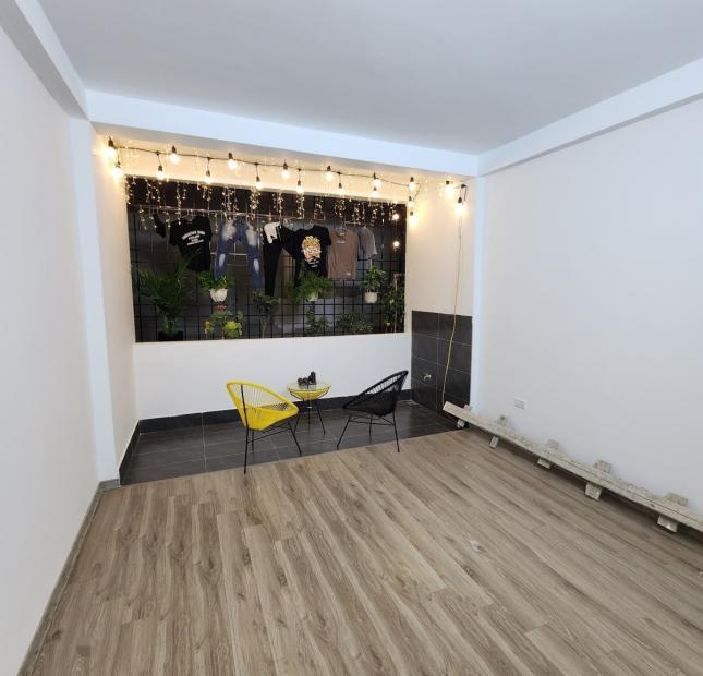 Bán nhà đường Trường Chinh. 36m2. 5 Tầng. Hơn 4 Tỷ. PHÂN LÔ. Ô TÔ. Nhà đẹp, ở ngay. 0378230032