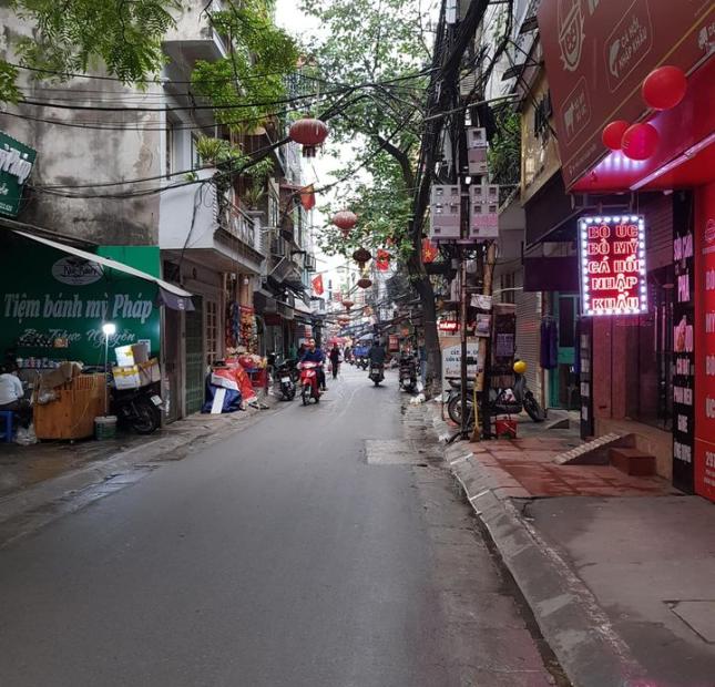 Bán nhà mặt phố Chợ Khâm Thiên, 2 mặt tiền, kinh doanh đỉnh, điện tich khủng 200m, 30 tỷ.