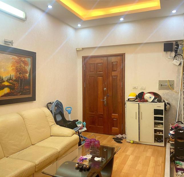 Chung cư đường Nguyễn Ngọc Vũ, tầng trung, view đẹp, 3PN, 3.4 tỷ