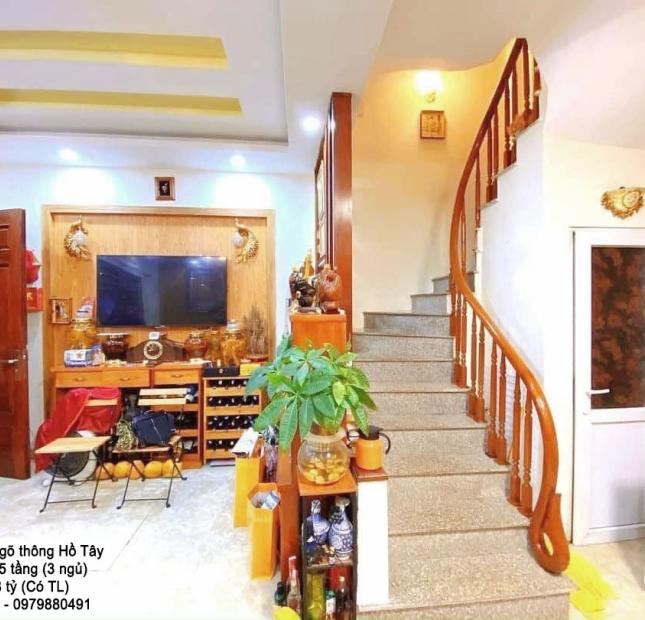 Bán nhà Thụy Khuê: Ngõ thông tứ tung, ra Hồ Tây, nhà còn đẹp, ở luôn. 32m2x5T Giá: 3.8 tỷ