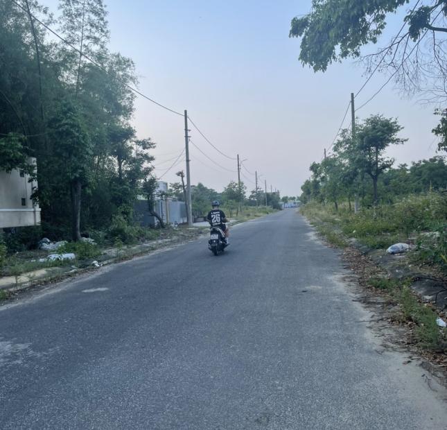 Bán cực rẻ 2200m2 đất 3 mặt tiền đường Trần Hưng Đạo, Điện Ngọc - chỉ 23tr/m2