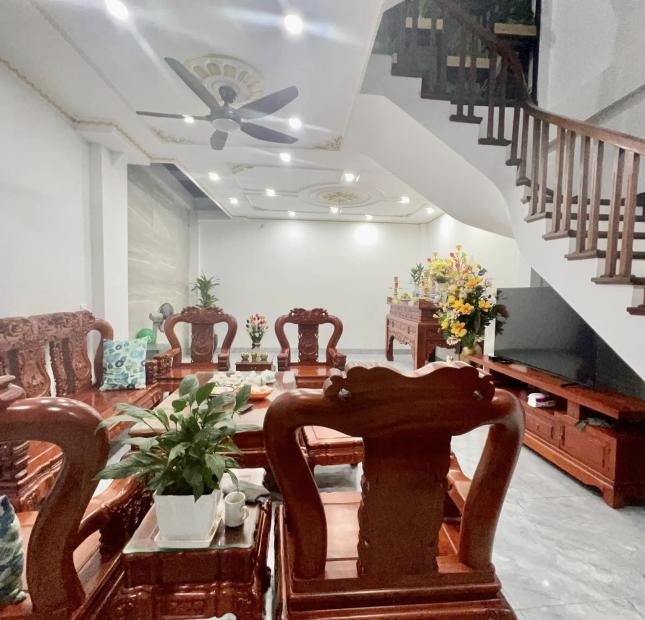 Nhà Kim Ngưu - Hai Bà Trưng 70m*5 Tầng MT 5.5M giá 10.99 Tỷ