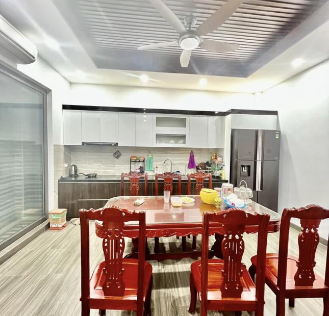 Nhà Kim Ngưu - Hai Bà Trưng 70m*5 Tầng MT 5.5M giá 10.99 Tỷ
