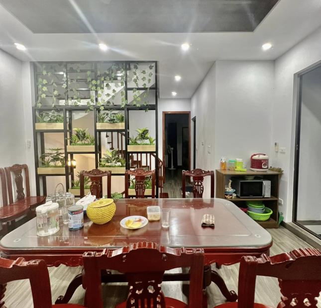 Nhà Kim Ngưu - Hai Bà Trưng 70m*5 Tầng MT 5.5M giá 10.99 Tỷ