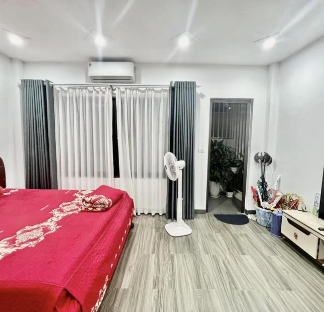 Nhà Kim Ngưu - Hai Bà Trưng 70m*5 Tầng MT 5.5M giá 10.99 Tỷ
