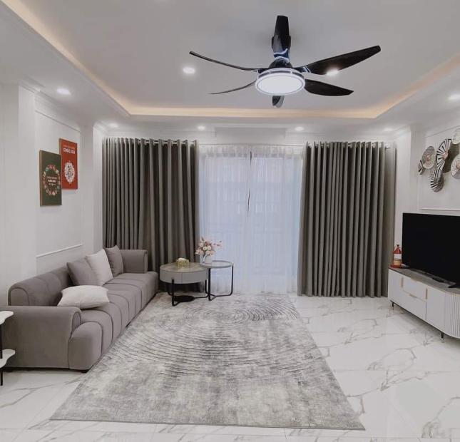 Nhà  Nguyễn Ngọc Nại 49m x 7 tầng, mt: 6m, vỡ nọ, chủ giảm hẳn 1 tỷ cho khách