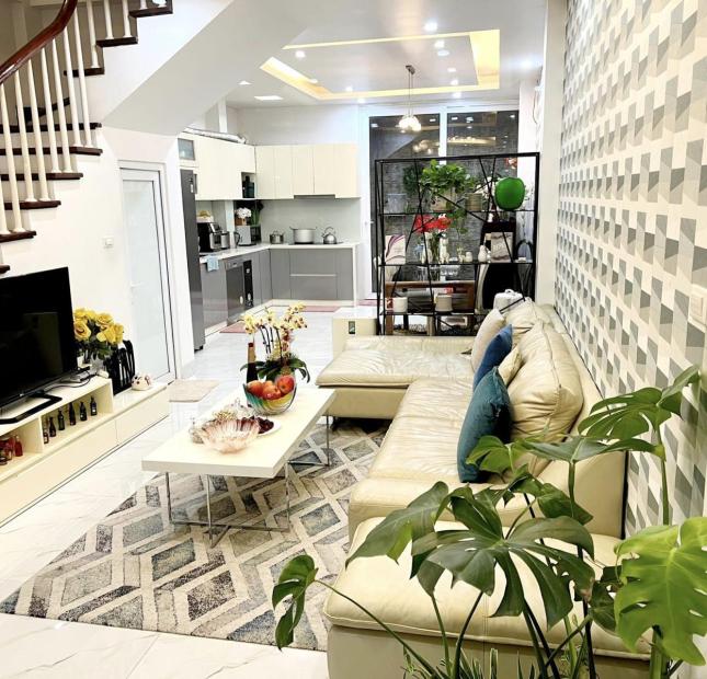 NHÀ ĐẸP DÂN XÂY Ở NGAY NỘI ĐÔ GIÁ RẺ 35M 5 TẦNG MT 4M 4.15 TỶ