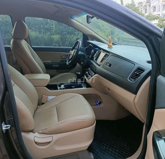 Gia đình cần ra đi gấp Kia Sedona 2017