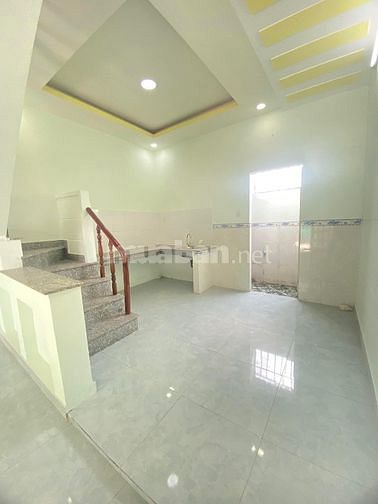 NHÀ GIÁ RẺ ngộp BANK bán nhanh chỉ 850tr,sổ hồng riêng,dọn vào ở ngay