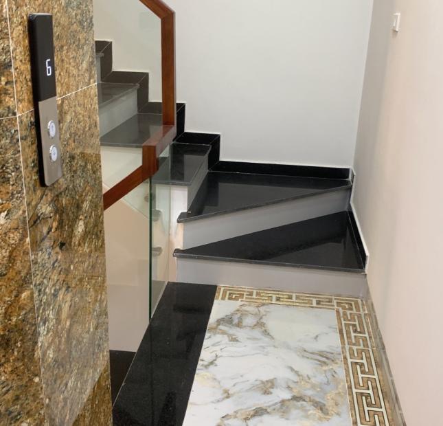 Bán nhà đường Trường Chinh, quận Thanh Xuân. 50m2, 6T, MT 6.2m, hơn 8 Tỷ. Ô TÔ. THANG MÁY. 0378230032