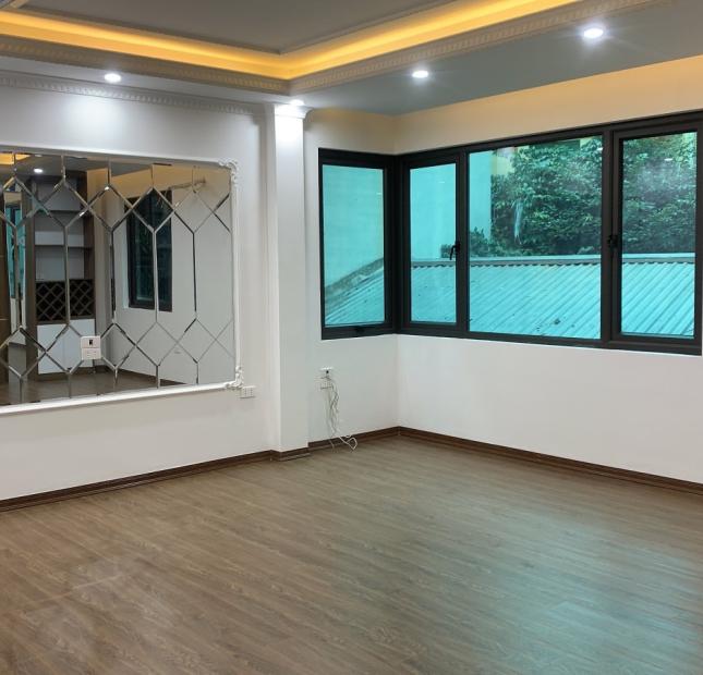 Bán nhà đường Trường Chinh, quận Thanh Xuân. 50m2, 6T, MT 6.2m, hơn 8 Tỷ. Ô TÔ. THANG MÁY. 0378230032