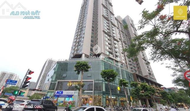 Bán gấp căn 73m2 Tầng 20 The Legend Nguyễn Tuân, Ban Công ĐN, Sẵn Sổ, FULL đồ, Giá 3,9 tỷ