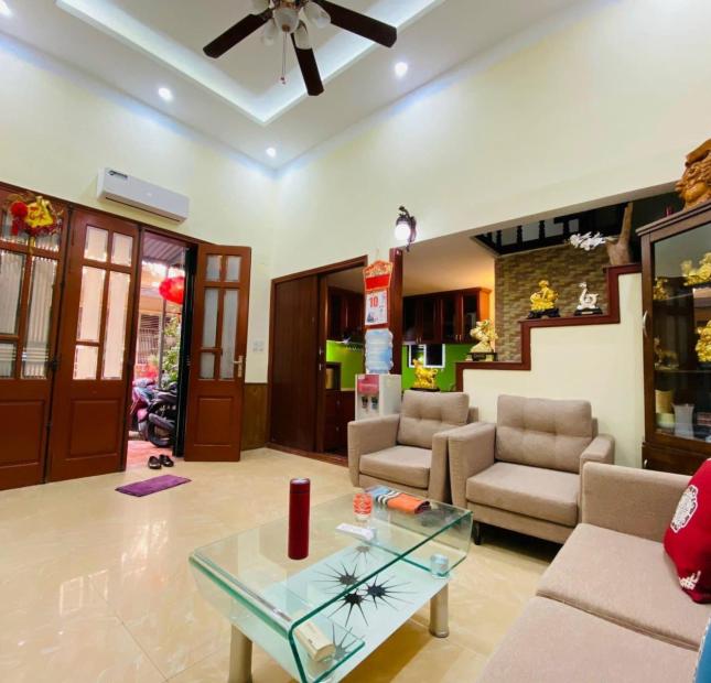 Bán nhà Hồ Đắc Di, Đống Đa lô góc, nhà đẹp full nội thất, ở ngay giá 5,6 tỷ.