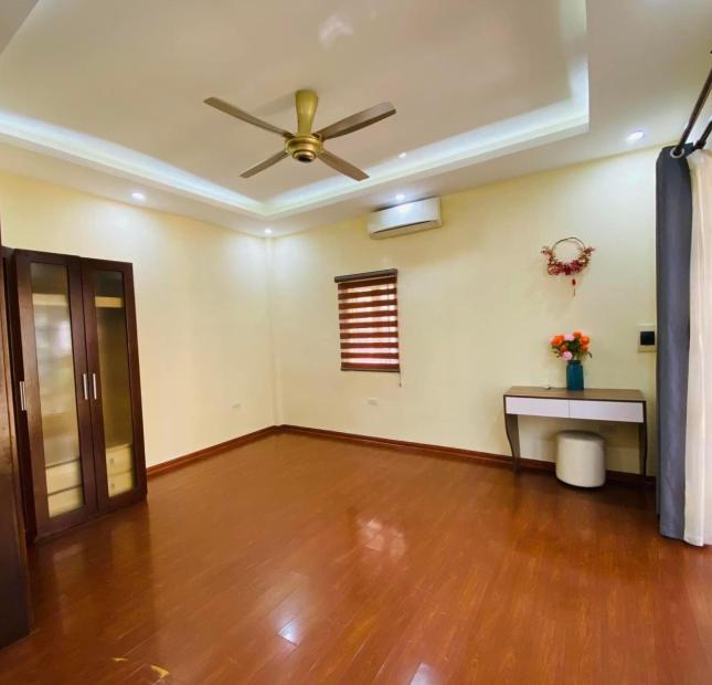 Bán nhà Hồ Đắc Di, Đống Đa lô góc, nhà đẹp full nội thất, ở ngay giá 5,6 tỷ.