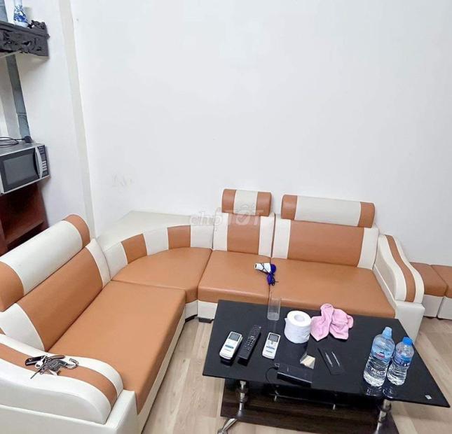 Chính chủ bán gấp căn hộ chung cư mini 2 PN ở đường Giải Phóng, Hoàng Mai 54m2 giá nhỉnh 1 tỉ