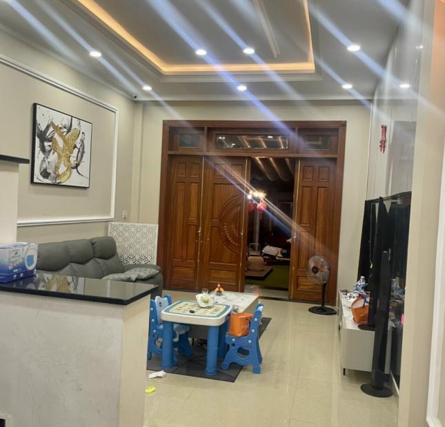 Bán Nhà 3 Tầng view sông, dt cực rộng 151m2, Hiệp Bình Chánh Thủ Đức, giá 8,7 tỷ 
