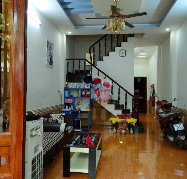Bán nhà riêng 1 trệt 1 lầu tại Phường Tân Bình, Dĩ An, Bình Dương diện tích 61,7m2 giá 2,6 Tỷ