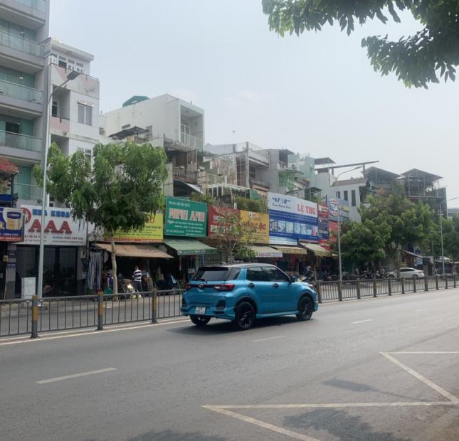 Mặt tiền Lạc Long Quân, Quận 11, 109m2, Giá 15 tỉ thương lượng