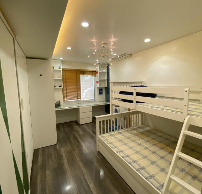 Bán căn hộ chug cư P3 Phương Liệt-174 Giải Phóng, 104m2, 2PN, 2WC đủ nội thất. Giá 3,4 tỷ