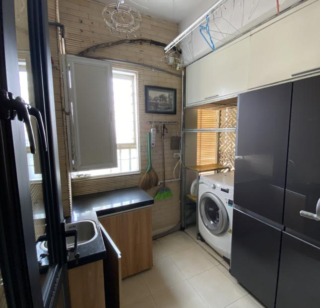 Bán căn hộ chug cư P3 Phương Liệt-174 Giải Phóng, 104m2, 2PN, 2WC đủ nội thất. Giá 3,4 tỷ