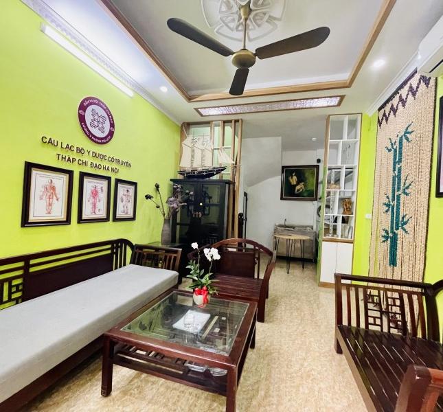 Bán nhà đẹp ở luôn Phạm Ngọc Thạch, 50m2 x 5T, nhỉnh 5 tỷ Ô TÔ lh 0966037496
