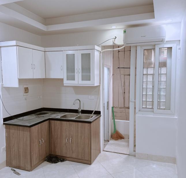 Cần bán gấp Chung cư mini Chùa Láng, căn studio 27m2, full đồ, nhận nhà ở ngay 