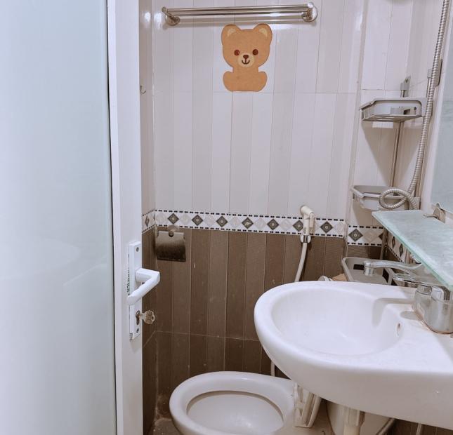 Cần bán gấp Chung cư mini Chùa Láng, căn studio 27m2, full đồ, nhận nhà ở ngay 
