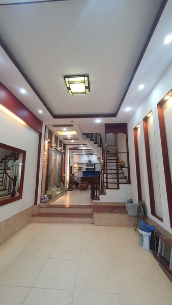 VỈA HÈ, GARA, PHỐ NGUYỄN XIỂN 55M2 MT4M GIÁ 10.5 TỶ