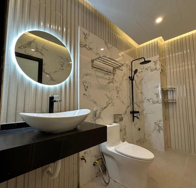 Nhà lô góc Hồng Tiến-Long Biên, 70m x 4 tầng, kinh doanh, oto đỗ cửa