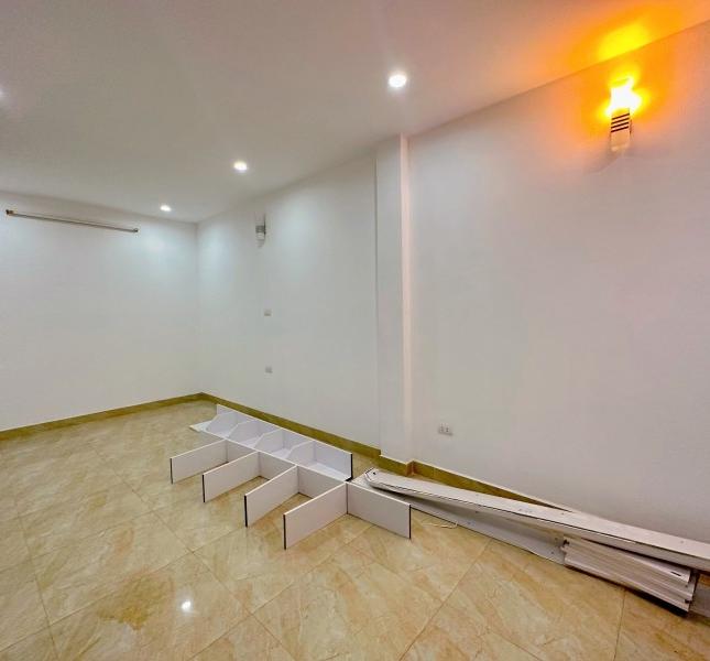 Hiếm! Bán nhà Tôn Đức Thắng 40m2 x 4T, ngõ thông tứ phía, trung tâm Đống Đa nhỉnh 5 tỷ lh