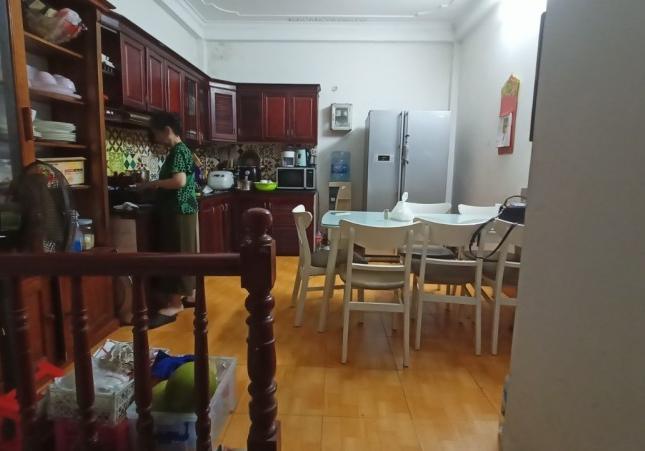 Bán nhà LÔ GÓC Tôn Đức Thắng, 25m2 x 5T, MT 3m, 2.7 tỷ, lh 0966037496