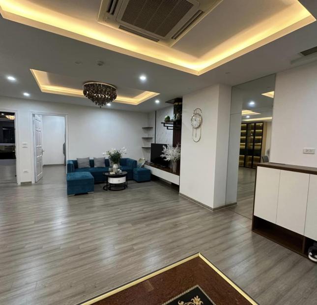 Bán NHANH căn hộ Eurowindow Multi Complex Trần Duy Hưng 101m2, 5.1 tỷ tầng trung, tặng hết nội thất