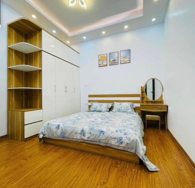 THÁI HÀ SIÊU HIẾM 24M 2TY95 NHÀ ĐẸP Ở NHÀ 10M RA PHỐ