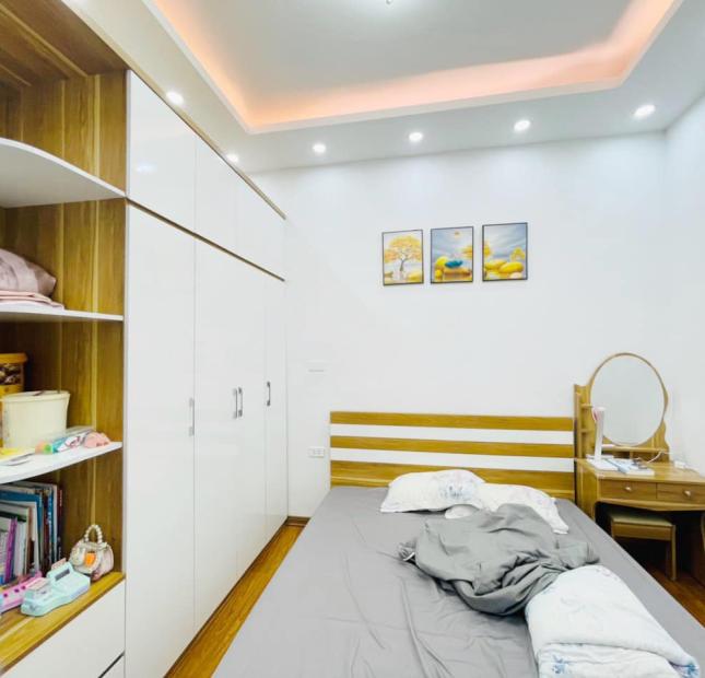 THÁI HÀ SIÊU HIẾM 24M 2TY95 NHÀ ĐẸP Ở NHÀ 10M RA PHỐ