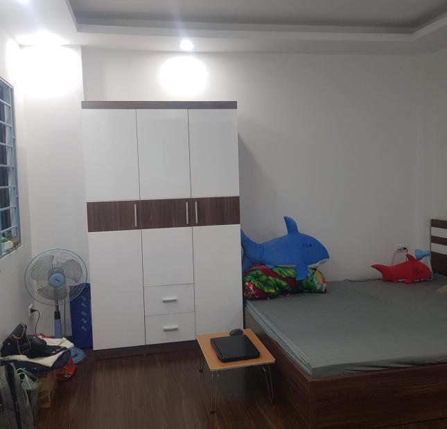 BÁN NHÀ HOÀNG QUỐC VIỆT CG- LÔ GÓC- KD- Ô TÔ 30M2. NHỈNH 2 TỶ. BÁN GẤP TRONG TUẦN.