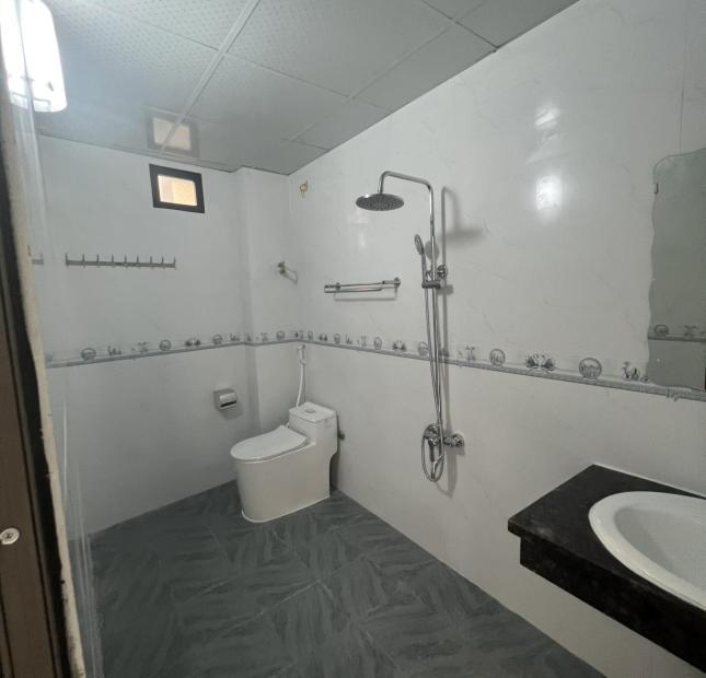 NHÀ ĐỘC LẬP GẦN QL21B, CHỢ XỐM ĐH ĐẠI NAM. S 30M2 3PN. CÁCH QL21B 200M. GIÁ 2,4 TỶ.