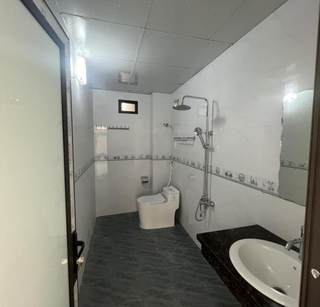 NHÀ ĐỘC LẬP GẦN QL21B, CHỢ XỐM ĐH ĐẠI NAM. S 30M2 3PN. CÁCH QL21B 200M. GIÁ 2,4 TỶ.