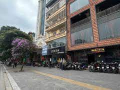 Bán nhà mặt Phố Khúc Thừa Dụ dt 331m2 căn góc lh 0935628686